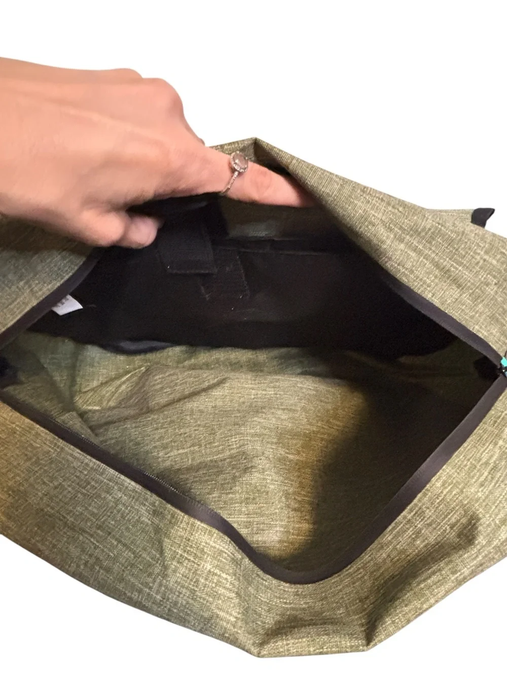 Body Glove Green Messenger Bag | Adjustable Crossbody Travel Bag